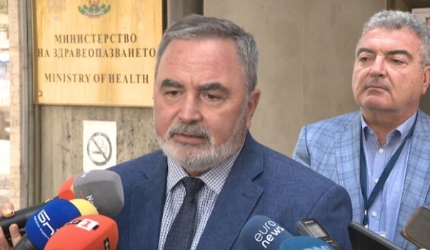 Намаляват COVID карантината у нас Това обяви Ангел Кунчев на